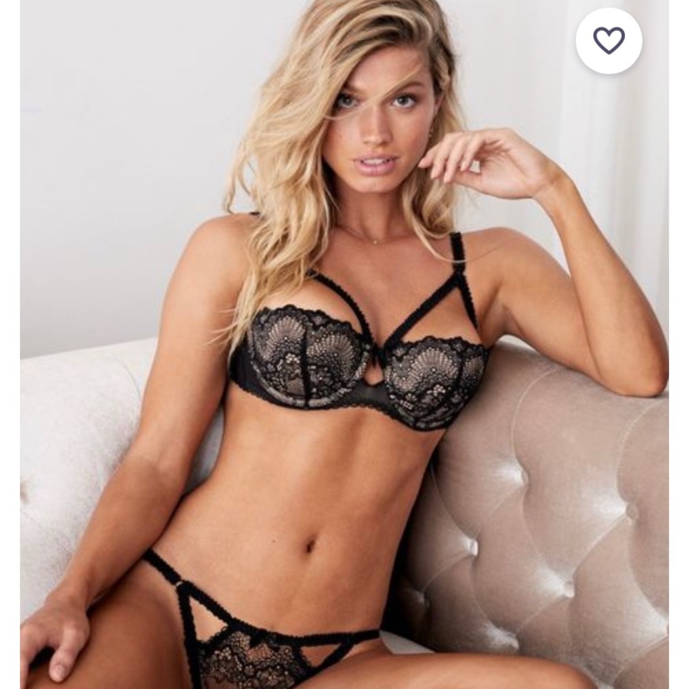 Adore Me push up bra 34D